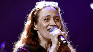 The Mystery Surrounding Fiona Apple’s New Album 'Fetch the Bolt Cutters'