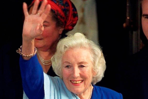 World War II Songstress Vera Lynn Dies at Age 103