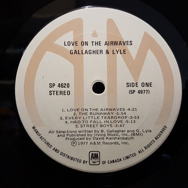 Gallagher & Lyle : Love On The Airwaves (LP, Album)